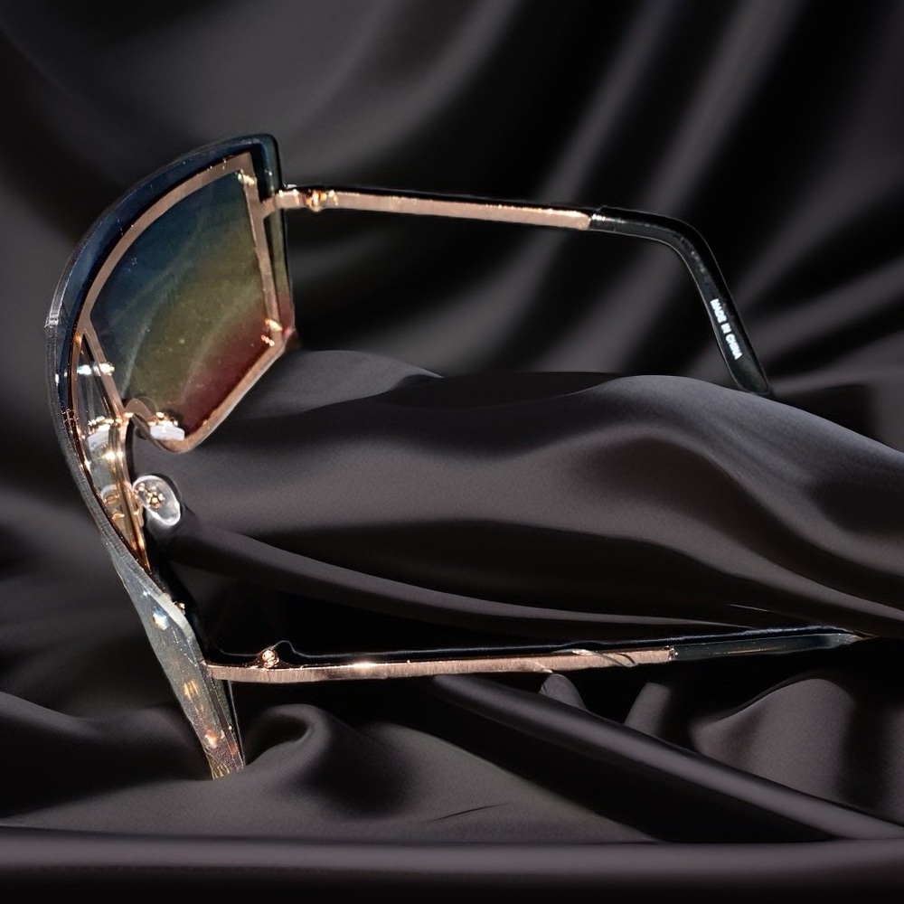 Oversized Urban Sunglasses - Picture 4 of 4